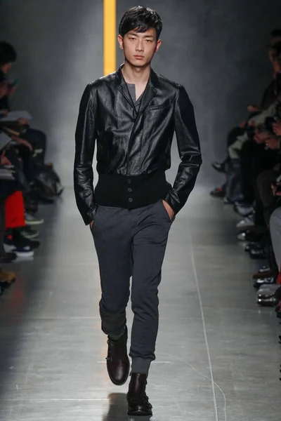 Look 8